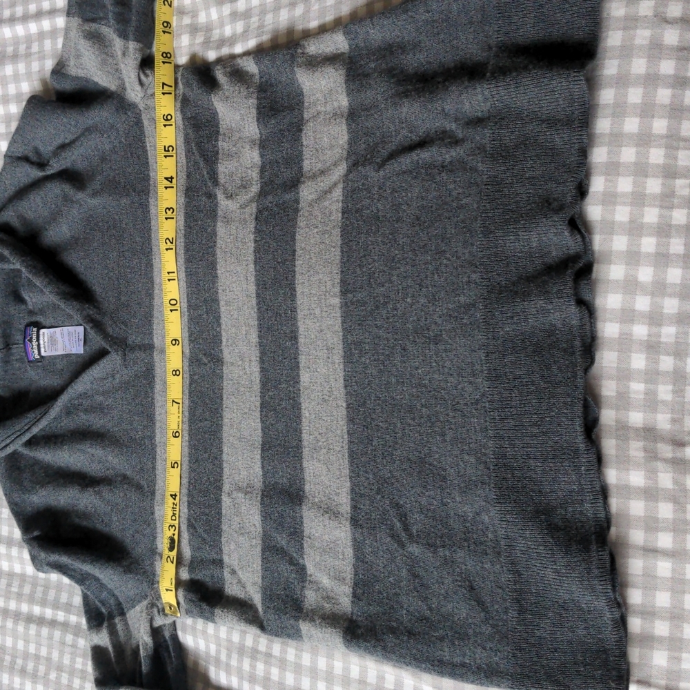Patagonia merino wool cowl neck sweater S/M